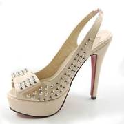 Christian Louboutin Clou Noeud 150 Studded Slingbacks Nude