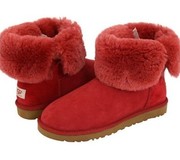 100% Sheepskin Bailey Button UGG