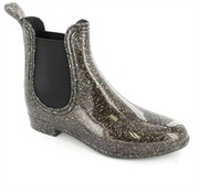 Black Leather Riding Boots for Ladies with Latest Fashion