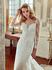 Live the Pronovias Experience in Our Stores